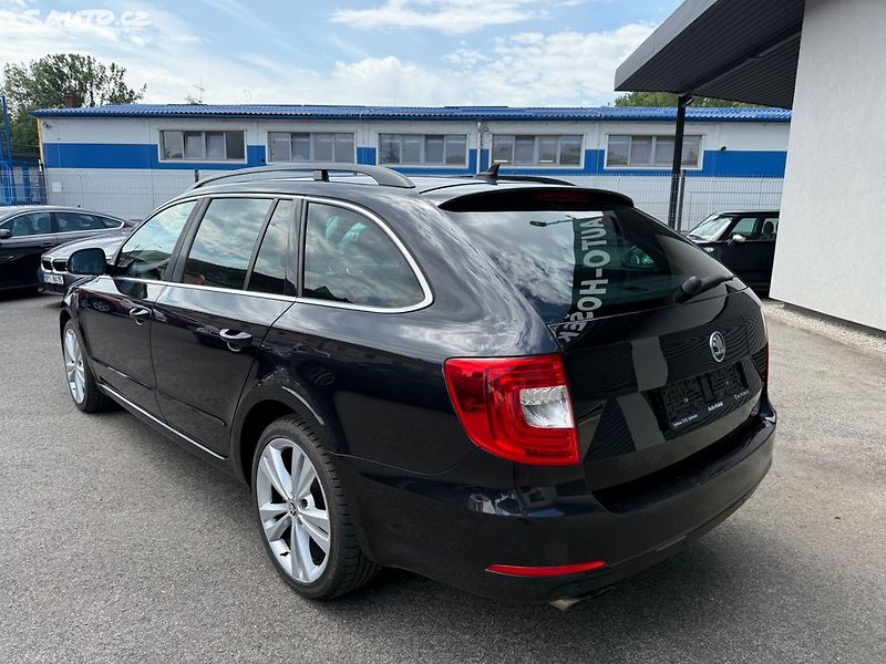 Škoda Superb 2.0 TDI 103kw DSG - fotka 2 z 17