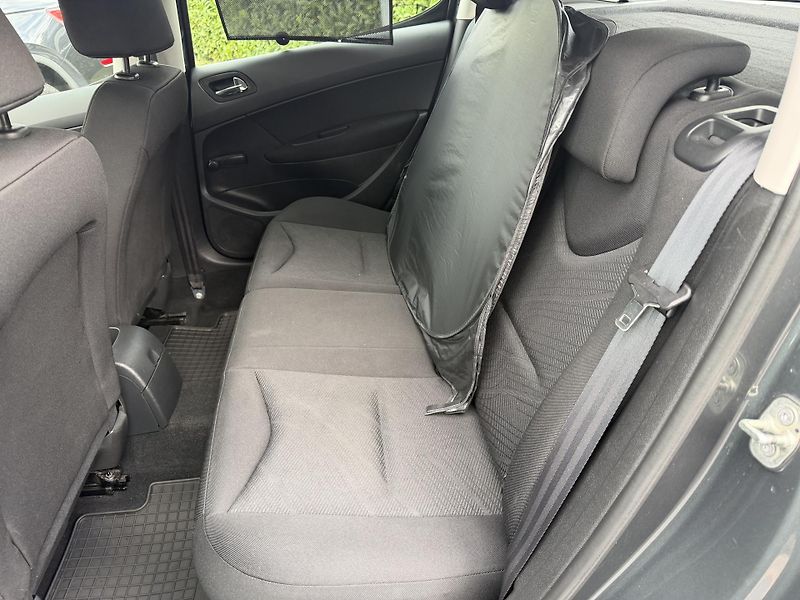 Peugeot 308 (2013) 1.4 VTi 72 kW  - fotka 8 z 15