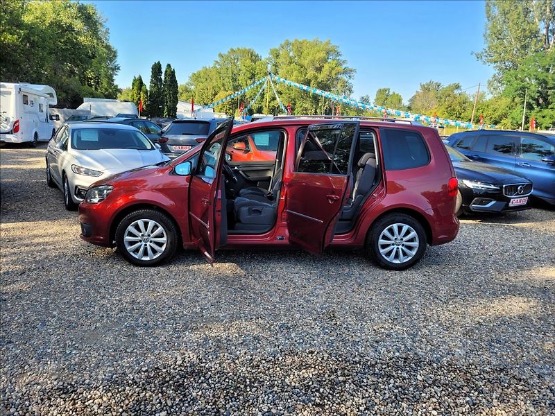 Volkswagen Touran 2,0 Rezervace!,dsg,Highline,ků - fotka 17 z 44