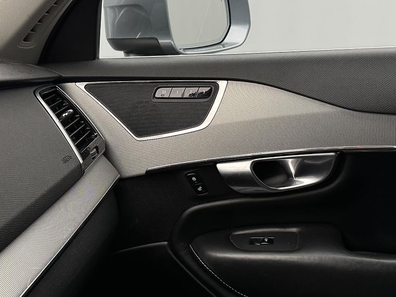 Volvo XC90 D5 AWD INSCRIPTION AUT CZ - fotka 17 z 36