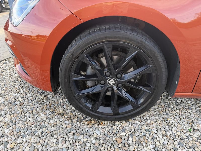 Seat Leon FR 1,5 TSi/96kW - LED,TZ,..... - fotka 52 z 66
