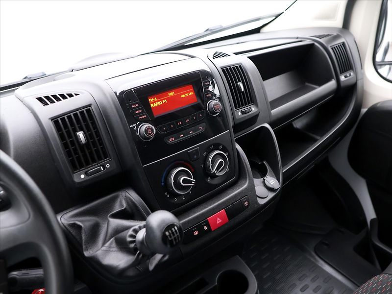 Citroën Jumper 2,2 HDI 103KW Klima 1.Maj. DPH - fotka 15 z 25