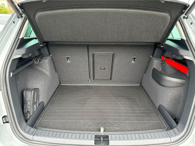 Škoda Karoq Top Selection 1,5 TSI 110 kW 6 - fotka 19 z 21