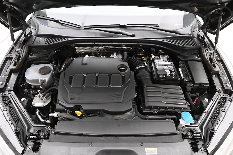 Škoda Superb 2,0 TDI 110kW Style DSG Záruka - fotka 9 z 31