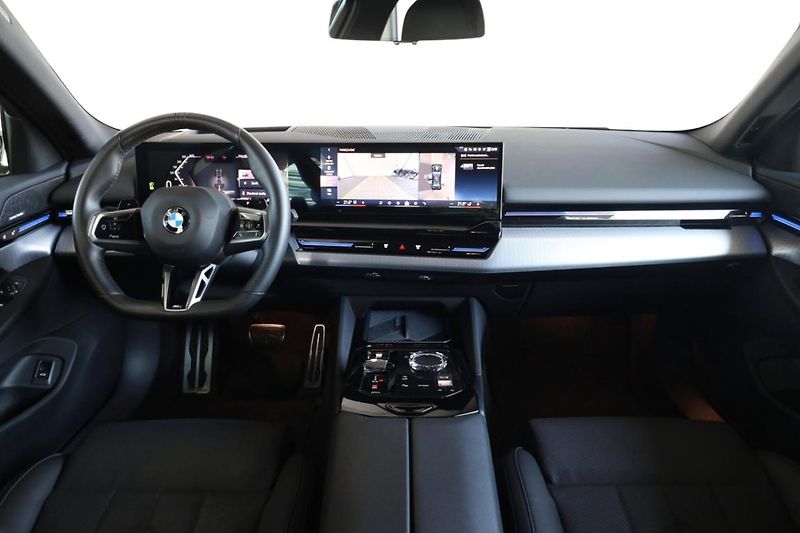 BMW Řada 5 520d xDrive - fotka 5 z 32