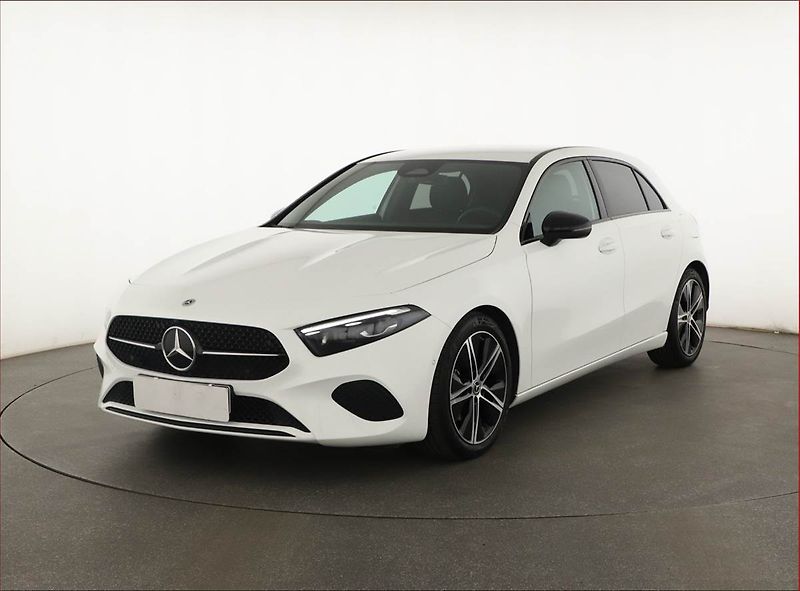Mercedes-Benz Třídy A (2025) A 200 - fotka 2 z 25