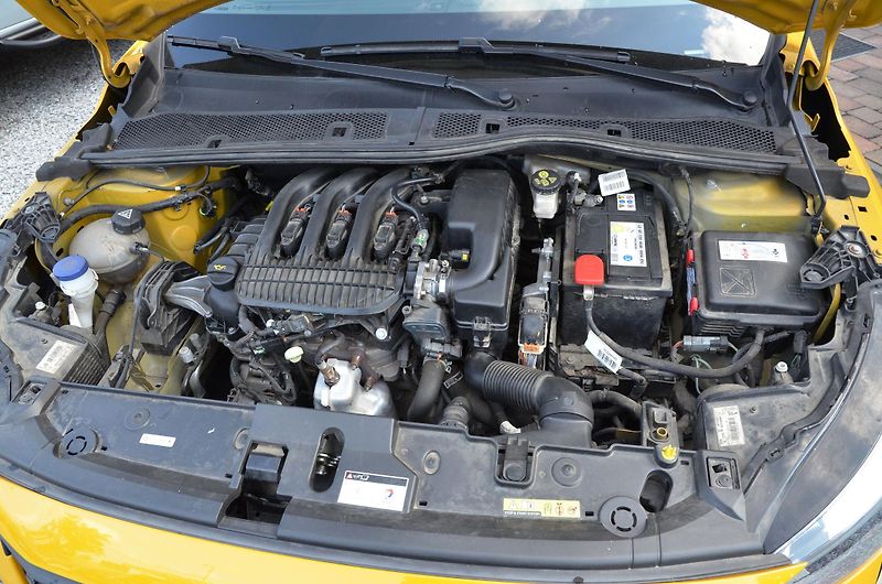 Peugeot 208 (2020) 1.2 55kW / ČR / ROZVODY/ 70tkm - fotka 28 z 32