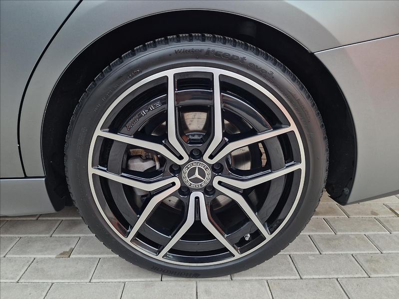 Mercedes-Benz Třídy C C300 AMG 4MATIC,ČR,1.Majitel - fotka 45 z 48