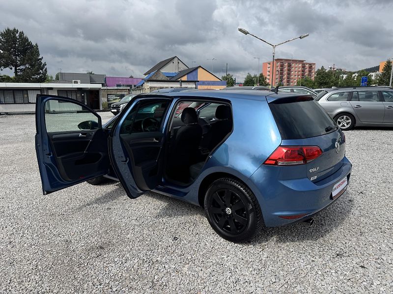 Volkswagen Golf (2015) 1.6TDi,DSG,rezervace - fotka 10 z 49