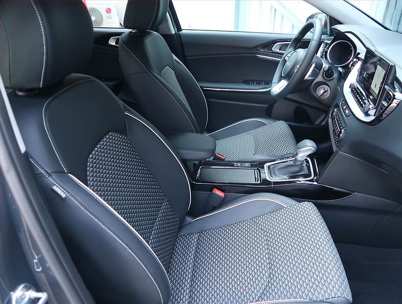 Kia XCeed (2026) 1.6 T-GDI, Ad. tempomat - fotka 9 z 18