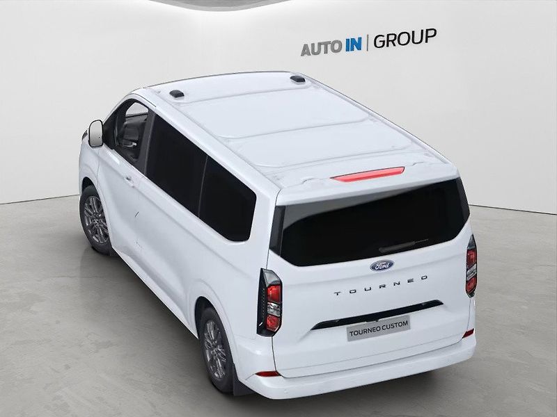 Ford Tourneo Custom (2026) 2,5 Duratec PHEV L1 Titanium, - fotka 4 z 6