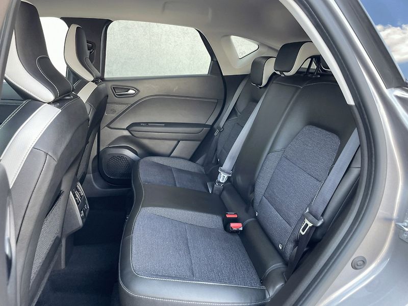 Renault Captur (2023) TECHNO 1,3TCe EDC - fotka 16 z 25