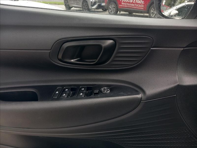 Hyundai Bayon 1,2 SMART - fotka 10 z 15