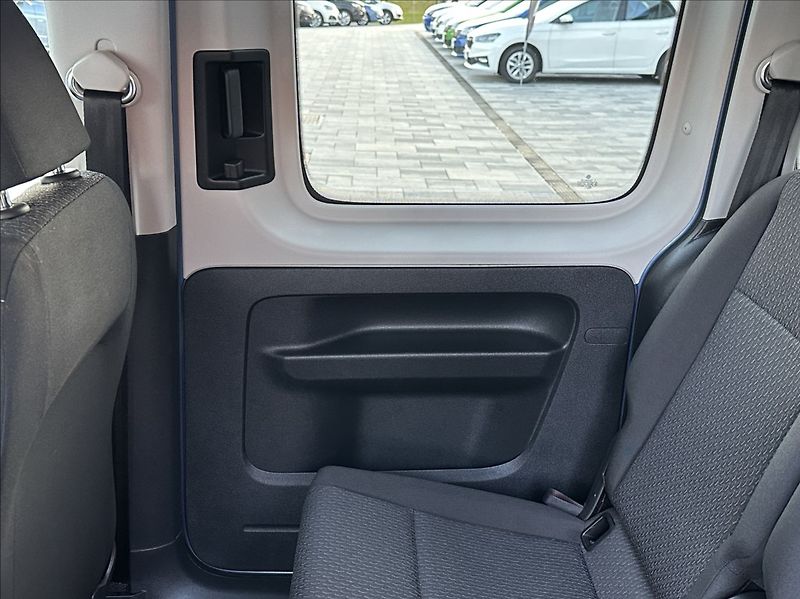 Volkswagen Caddy 2,0 TDI 122PS  Maxi Trend-7 4x - fotka 15 z 53