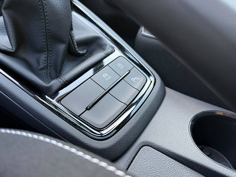 Škoda Kamiq Monte Carlo 1,0 TSI 85 kW 6° M - fotka 13 z 32