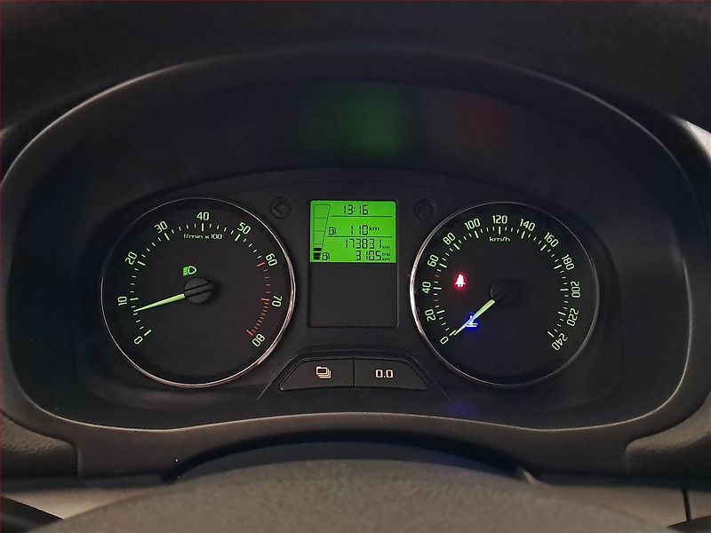 Škoda Fabia (2012) 1.2 TSI, Tempomat - fotka 11 z 14