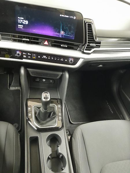 Kia Sportage 1.6 T-GDI Comfort ČR 1.MAJ - fotka 19 z 29