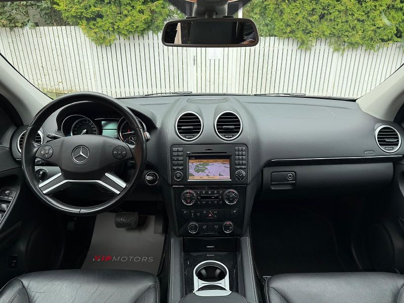 Mercedes-Benz GL 350CDi-4M-AMG-AIRMATIC-TOP STA - fotka 20 z 34