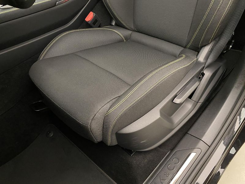 Lynk & Co 01 (2025) 01 CORE PHEV - fotka 31 z 90