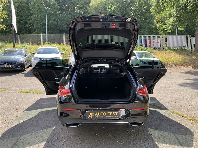 Mercedes-Benz CLA 2,0 200D - fotka 21 z 21