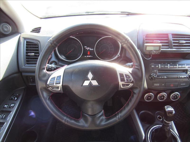 Mitsubishi ASX 1,8 Di-D 110kW 4x4 - fotka 12 z 27