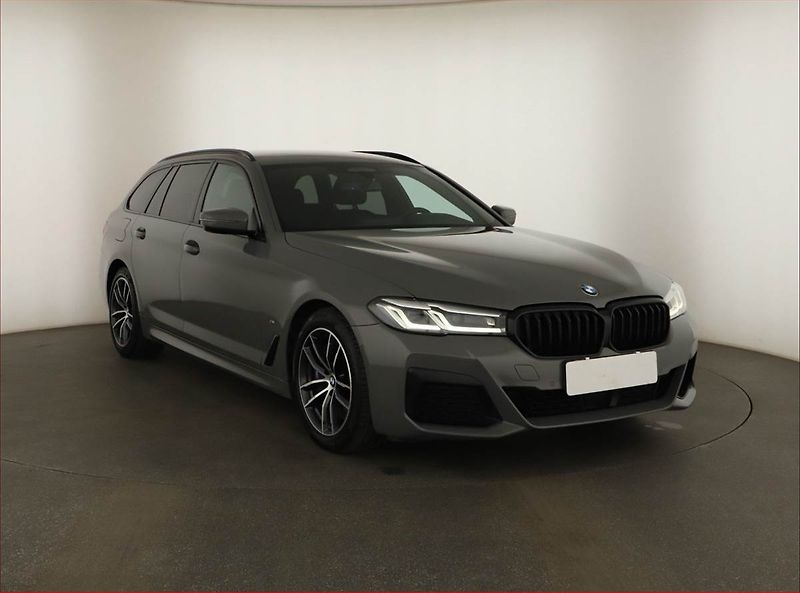 BMW Řada 5 (2021) 530d xDrive - fotografie inzerátu