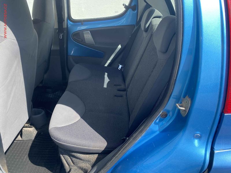 Peugeot 107 (2008) 1.0i, ČR, STK4/28 - fotka 10 z 12