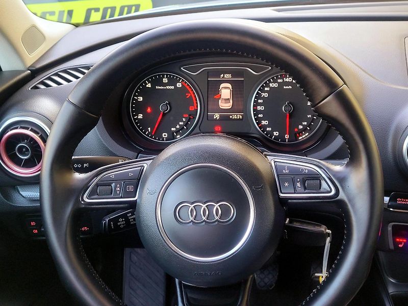 Audi A3 TFSi 103kW Limo,FULL LED - fotka 39 z 44