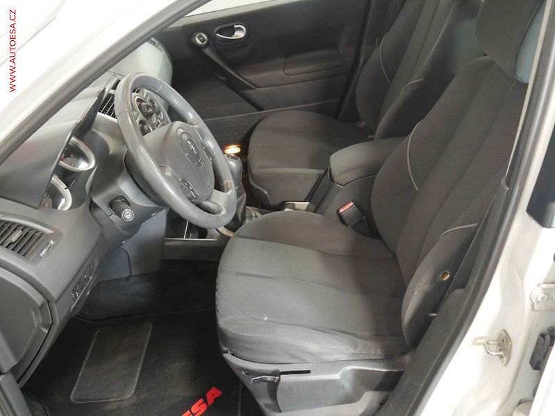 Renault Mégane (2003) 1.6i, ČR, AC, temp - fotka 9 z 15