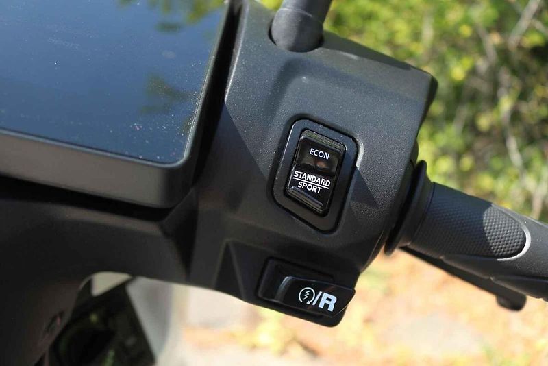 CUV e je druhým elektrickým skútrem, který Honda v Česku přidala do nabídky.