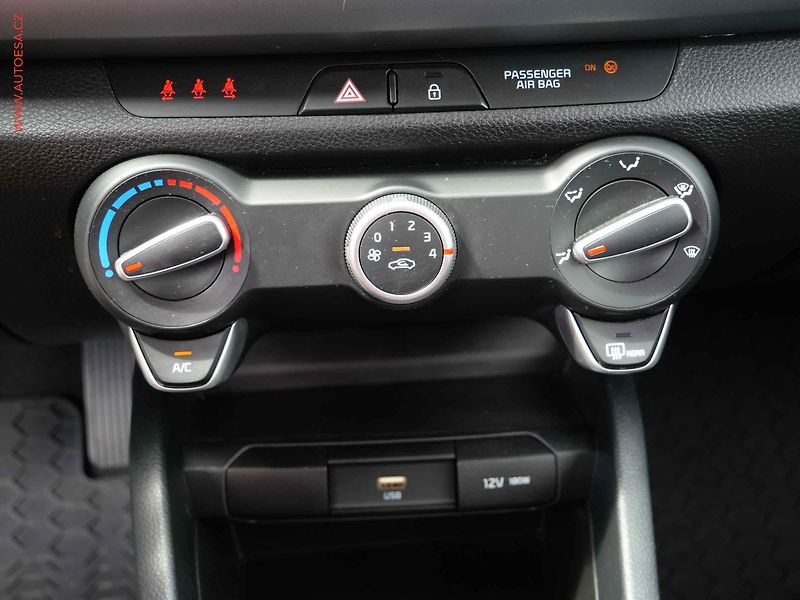 Kia Rio (2022) 1.2 DPi, 1.maj,ČR, Comfort - fotka 14 z 18