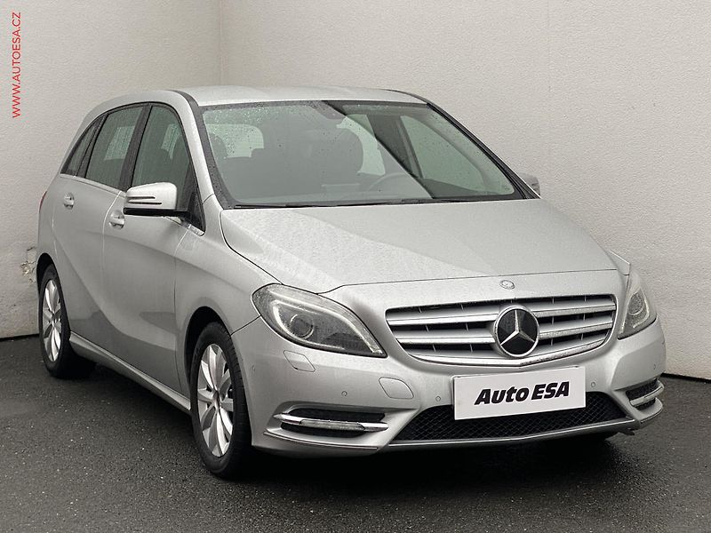 Mercedes-Benz Třídy B (2012) 1.6i B200, AT, bixen, navi, - fotografie inzerátu
