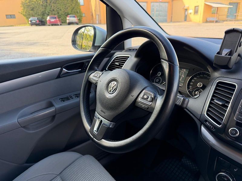 Volkswagen Sharan 2,0 TDI DSG Comfortline/servis - fotka 18 z 30