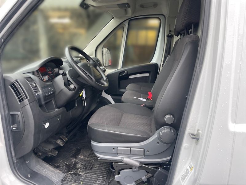 Peugeot Boxer 2,2 HDI L4H2 Act. - fotka 7 z 11