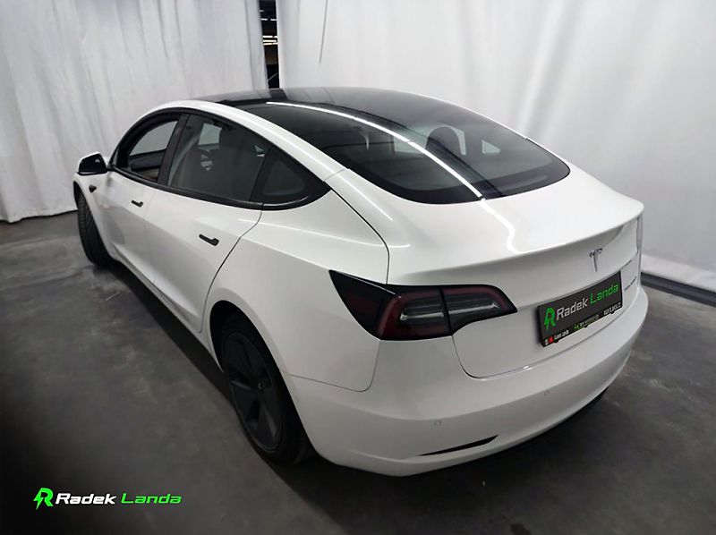 Tesla Model 3 (2022) AWD | Dual Motor, AMD Ryzen - fotka 2 z 8