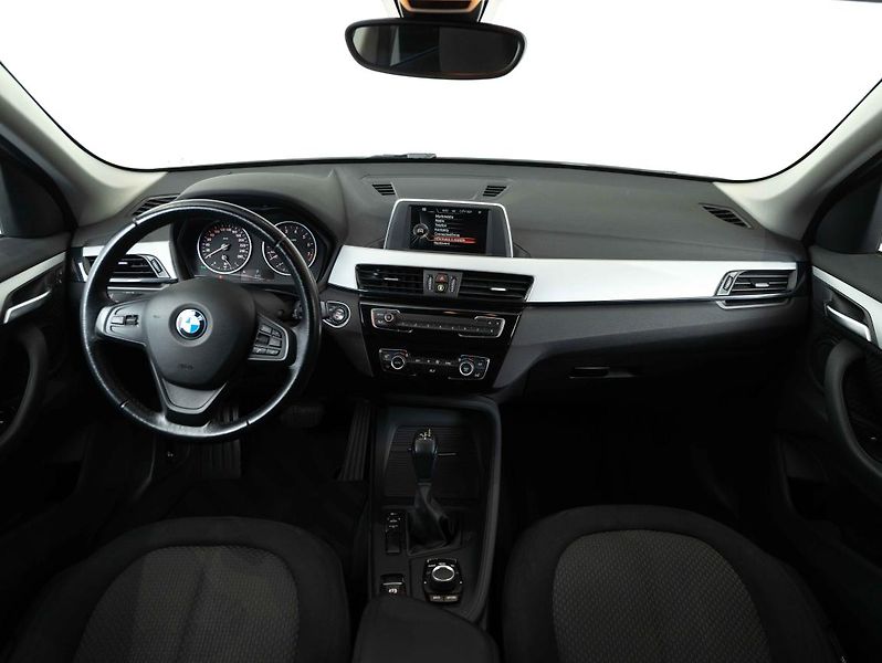 BMW X1 sDrive 18i - fotka 12 z 22