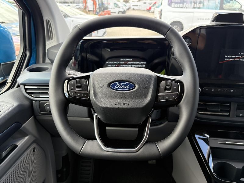 Ford Tourneo Custom (2026) Active L1, Tourneo, 2.0 EcoBlu - fotka 16 z 19