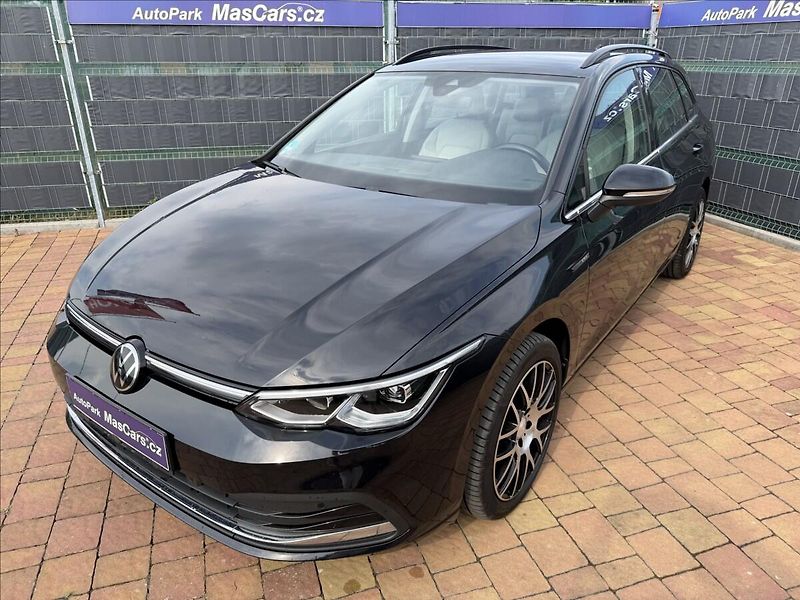 Volkswagen Golf VIII 2.0 TDI Style/Full Led/We - fotka 4 z 20