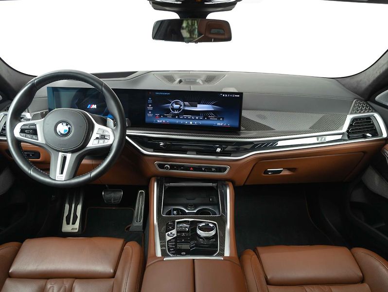 BMW X6 M60i - fotka 11 z 22