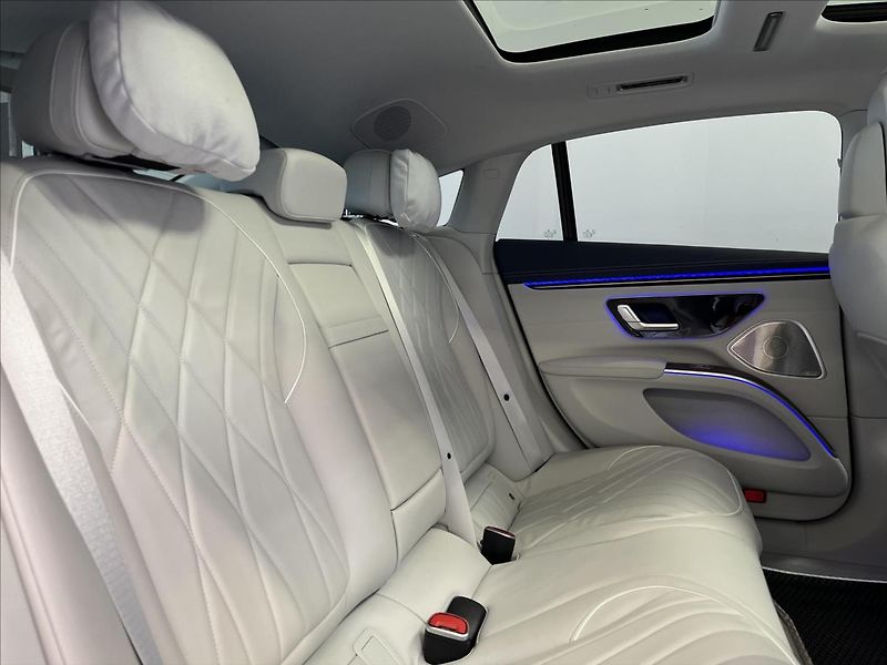 Mercedes-Benz EQS 580 4MATIC Berline - fotka 19 z 23