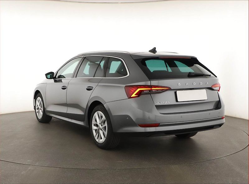 Škoda Octavia (2023) Style Plus 2.0 TDI - fotka 4 z 20