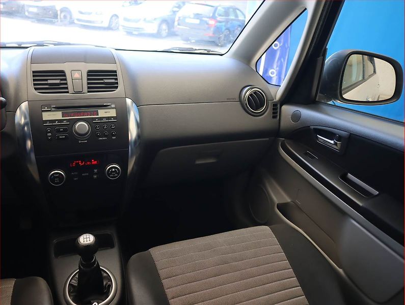 Suzuki SX4 (2010) 1.6 VVT, Serv.kniha, po STK - fotka 8 z 16