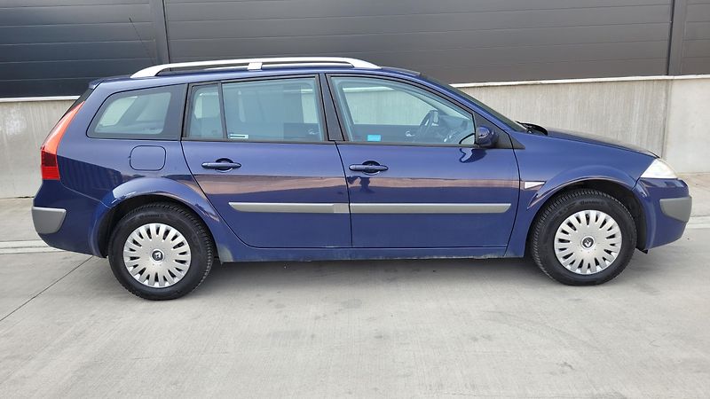 Renault Mégane 1,5 DCI 63 KW - fotka 8 z 19