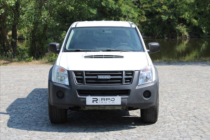 Isuzu D-Max 3.0 TD / 4x4 / 120kW / Tažné - fotka 4 z 36