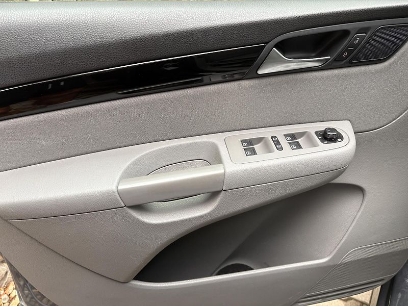 Volkswagen Sharan (2018) 2.0 TDi  110 kW Comfortline - fotka 19 z 22