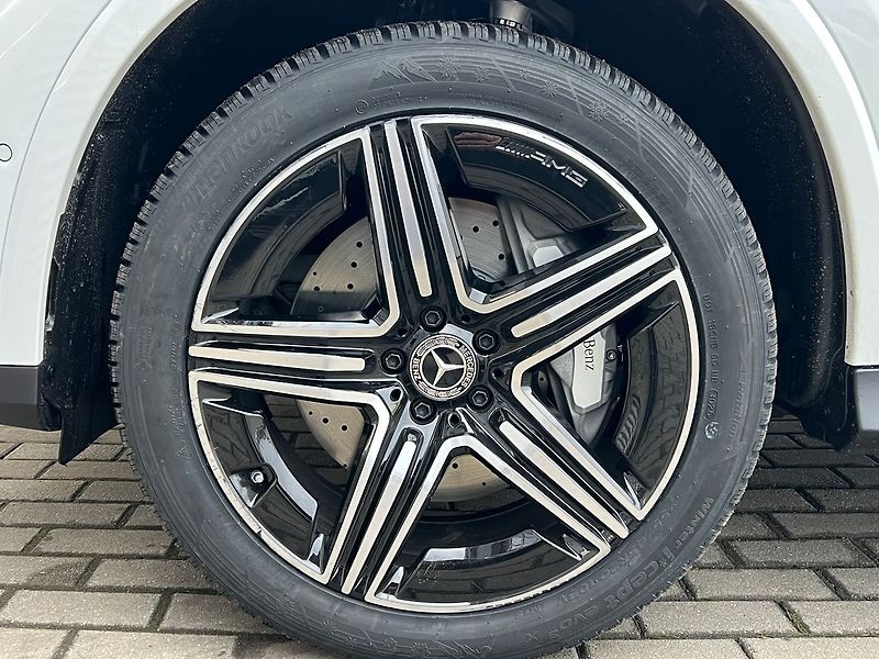 Mercedes-Benz GLC 300 de 4MATIC kupé - fotka 26 z 29