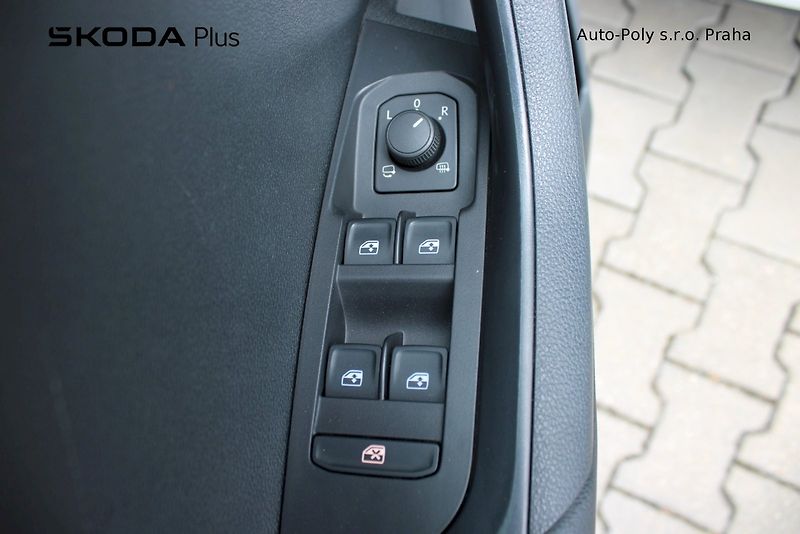 Škoda Karoq (2022) Style 2.0 TDI 110kw 4x4 DSG - fotka 12 z 25