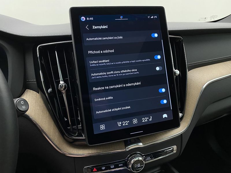 Volvo XC60 T8 AWD RECHARGE ULTRA DARK CZ - fotka 60 z 69