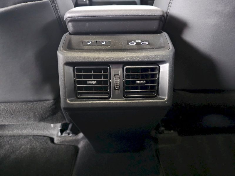 Toyota bZ4X (2026) FACELIFT AWD 343k EXECUTIVE - fotka 29 z 33