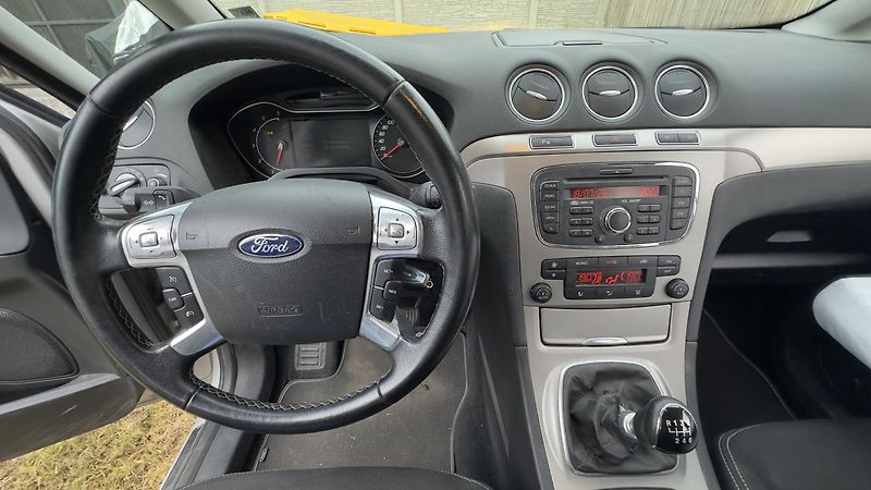 Ford Galaxy (2011) 7x míst  - fotka 8 z 8